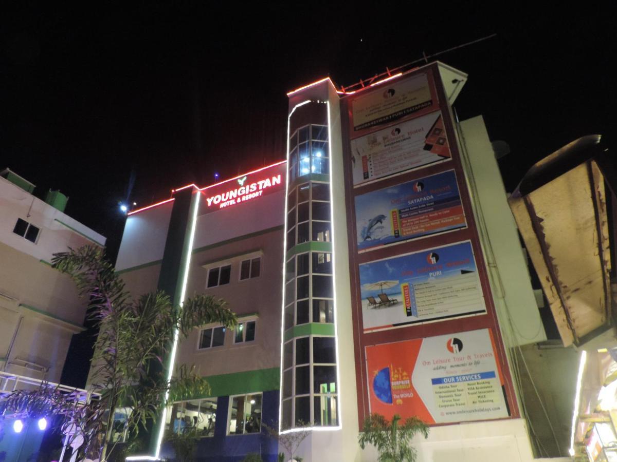 Om Leisure Hotel - Bbsr Bhubaneswar Exteriör bild