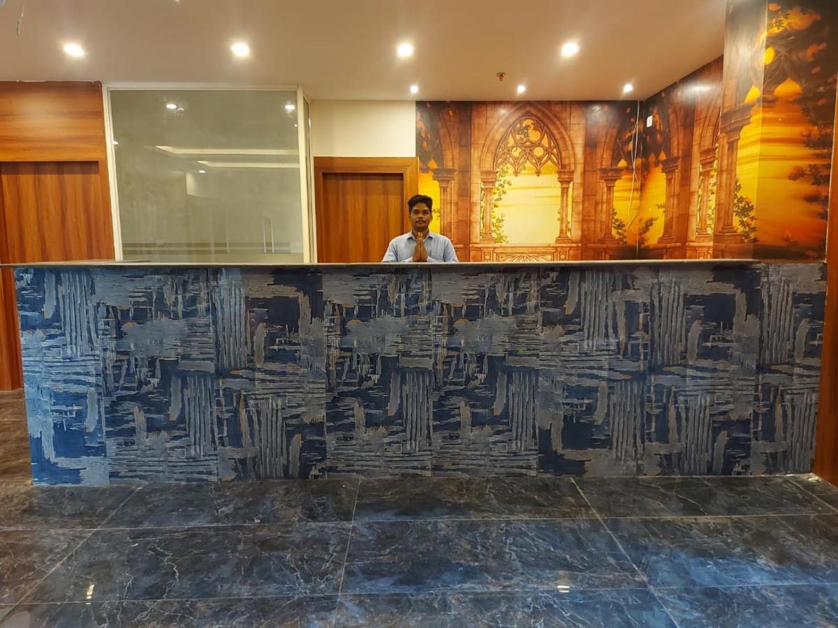 Om Leisure Hotel - Bbsr Bhubaneswar Exteriör bild