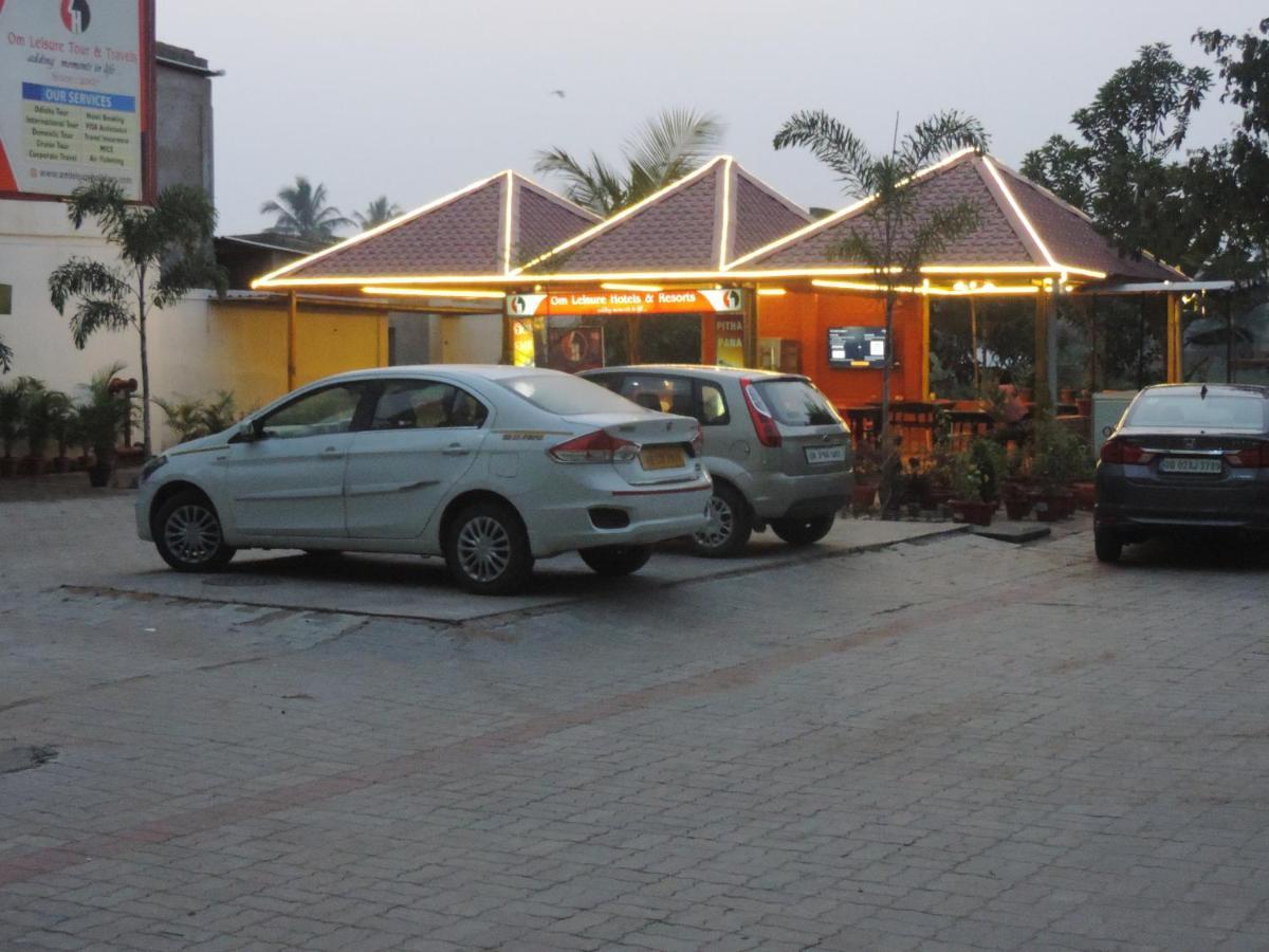 Om Leisure Hotel - Bbsr Bhubaneswar Exteriör bild